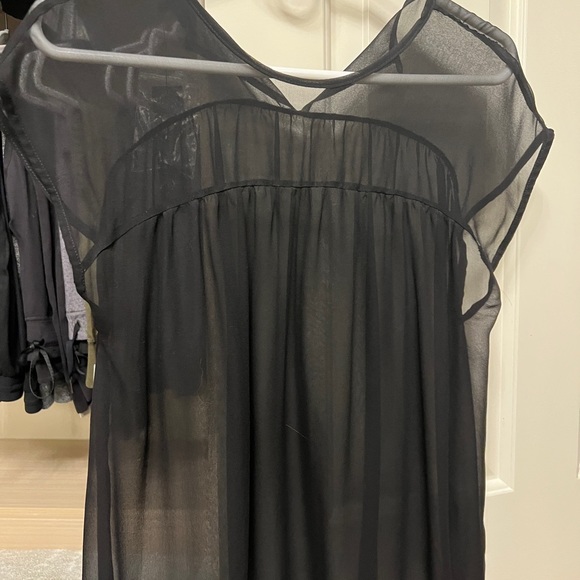 ***NWT*** Women’s Theory Estrella Sheer Top in Black - Picture 2 of 2